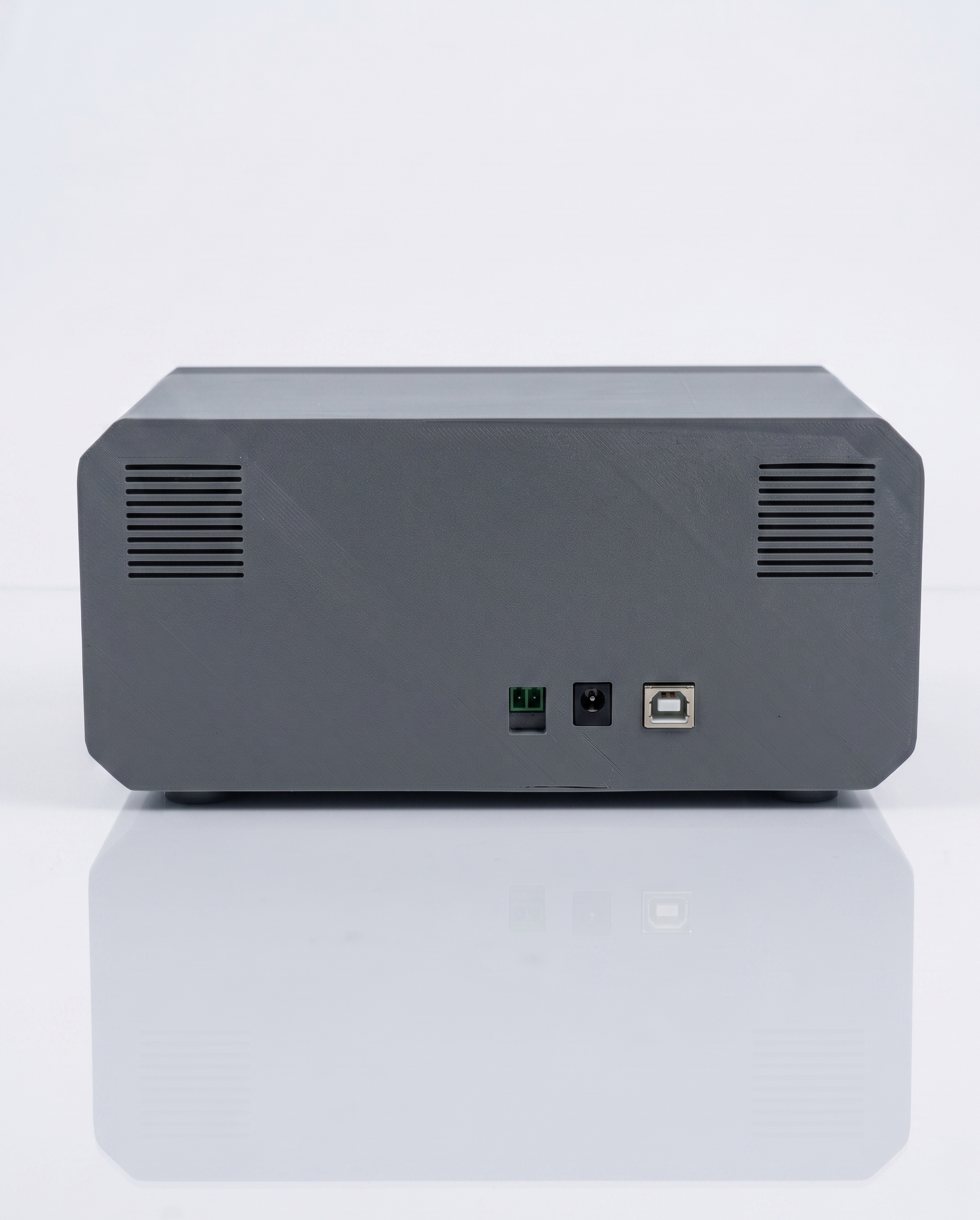 Zetika-1104 Rear Panel